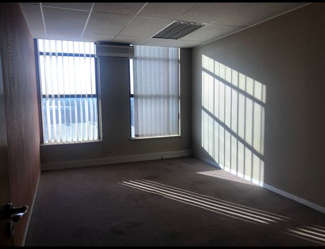 295M² OFFICE TO LET IN CRAIGHALL